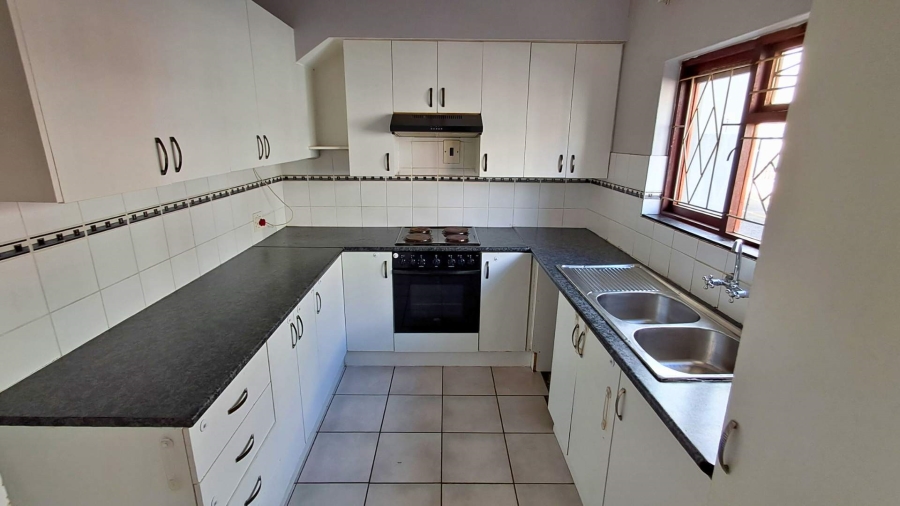 To Let 3 Bedroom Property for Rent in Fairfield Estate Western Cape